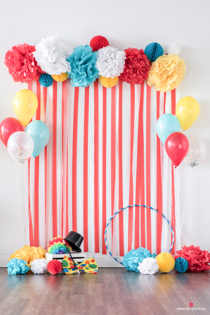 Circus Party Backdrop - and more circus party ideas!